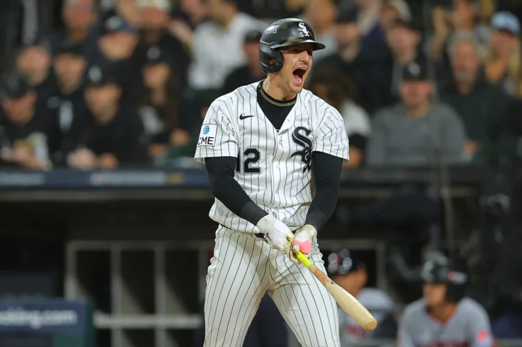 White Sox look to bounce back after 2 straight losses to Guardians at home in ALDS